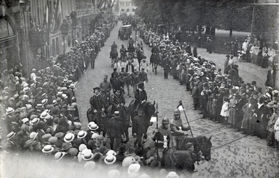 98229 Afbeelding van de historisch-allegorische optocht ter gelegenheid van het 25-jarig regeringsjubileum van H.M. ...